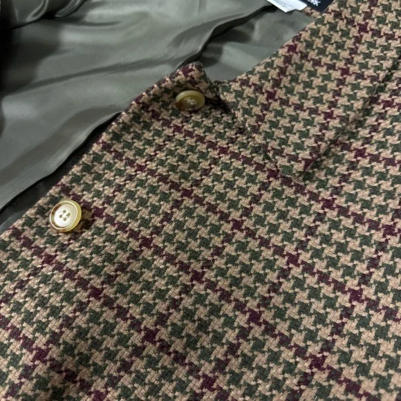 Jones New York.  size 14 skirt and blazer suit - Picture 2 of 8